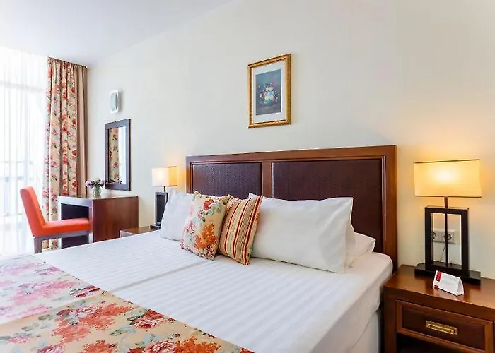 двуспален сънсет ризорт с фронтален изглед към море 아파트 포마리